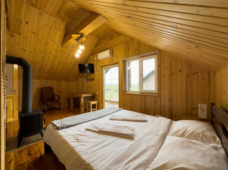 Біля озера Світязь продають курортний готель за 7 мільйонів