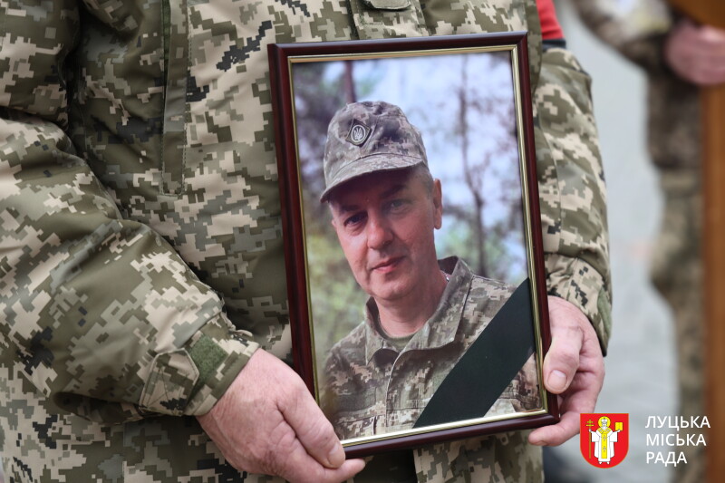 У Луцьку попрощалися з двома захисниками - Анатолієм Парфенюком та Олександром Кондращуком