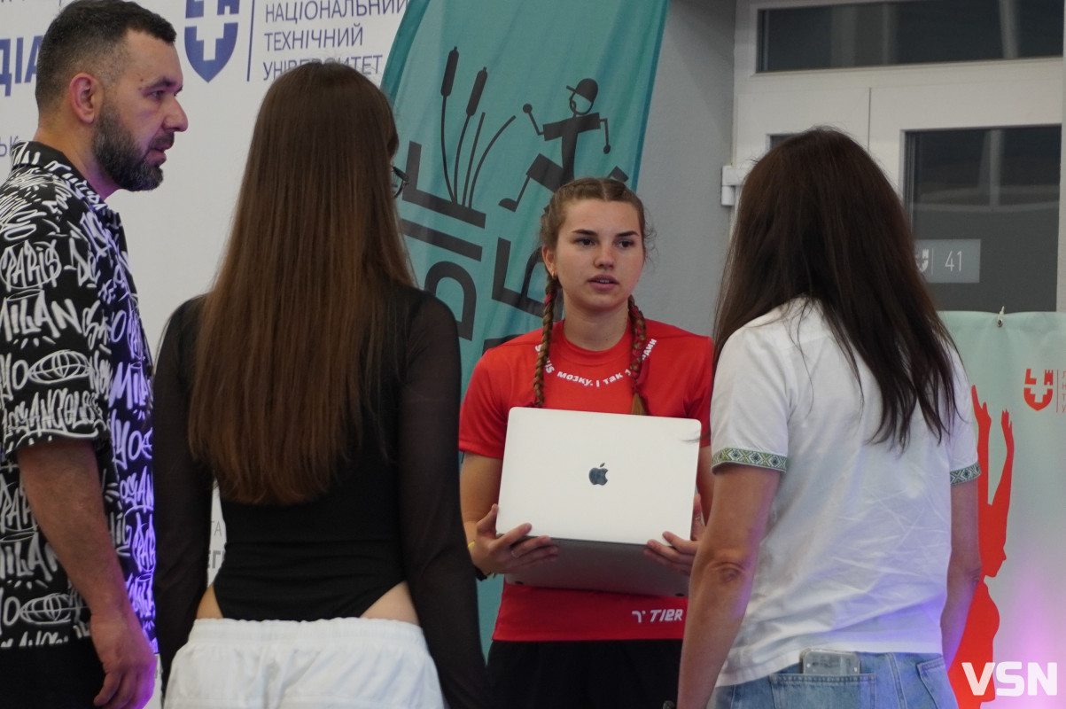 18-річна лучанка планує першою встановити жіночий рекорд України з бурпі