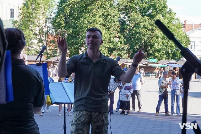 Особливий захід просто неба: у центрі Луцька відбувся концерт військового оркестру