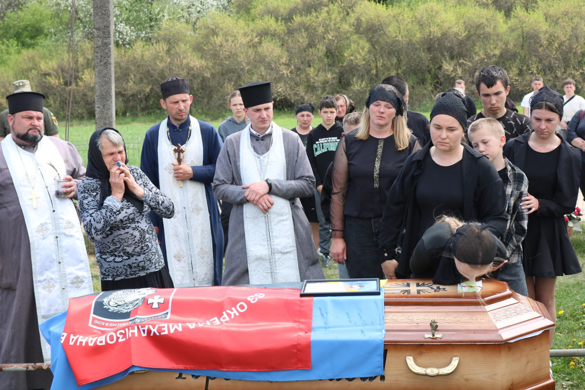 Три з половиною роки очікування: на Волині попрощалися із Героєм Володимиром Забродоцьким