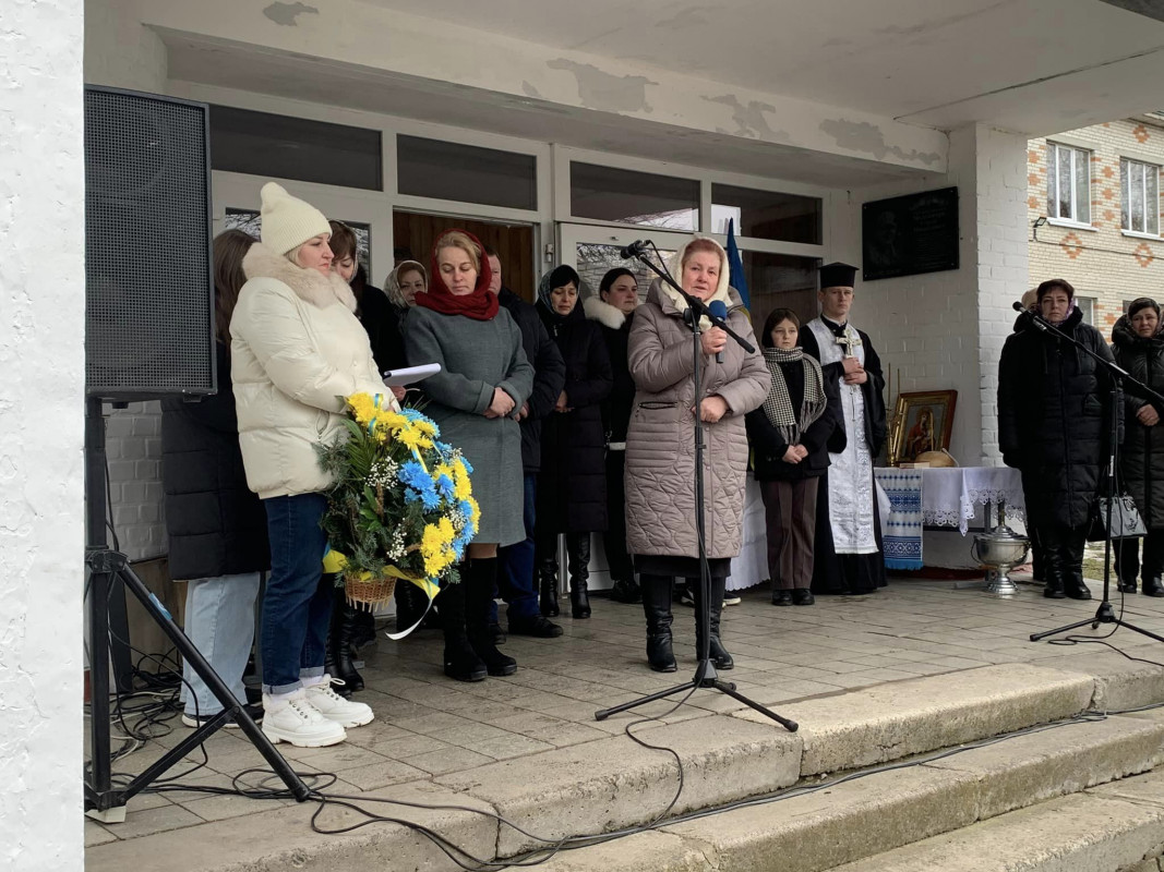 У громаді на Волині відкрили меморіальну дошку загиблому бійцю Сергію Мельничуку