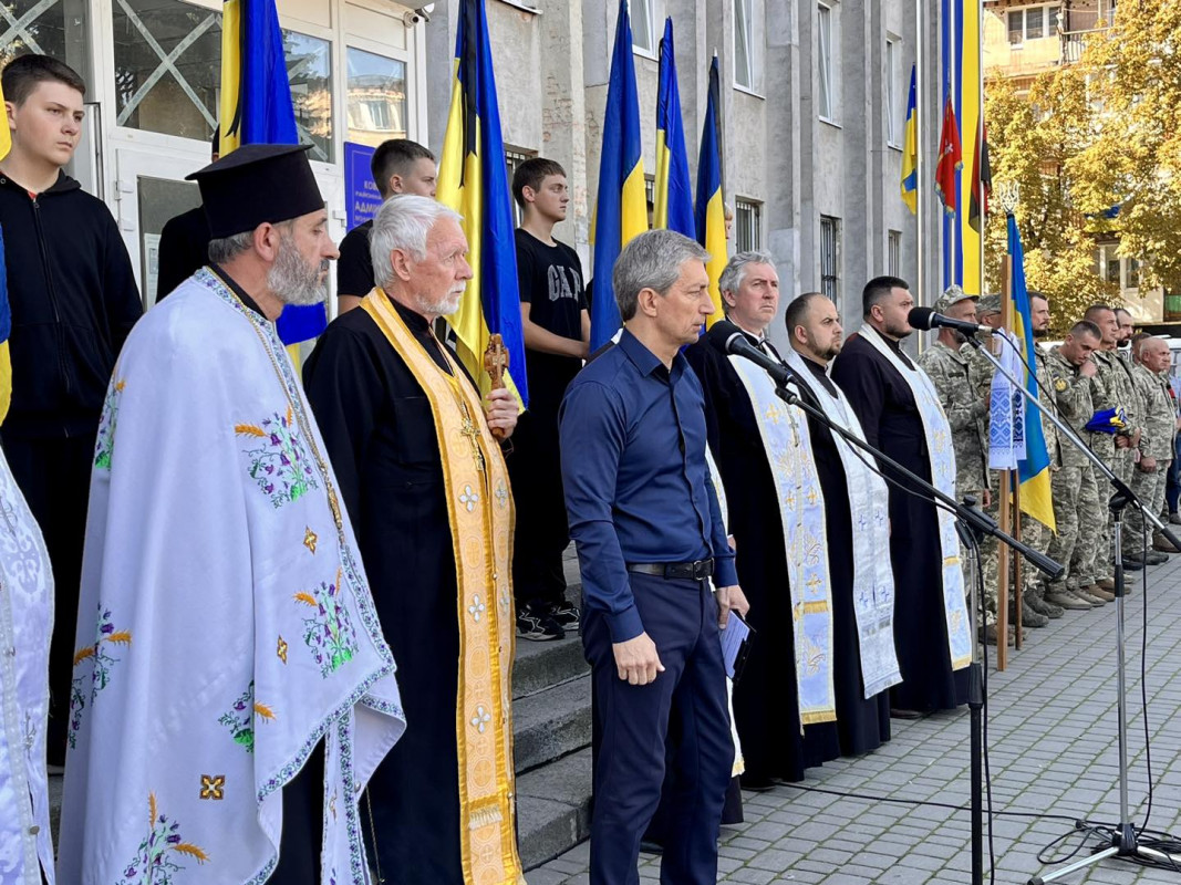 «На власні очі бачив усе пекло війни»: на Волині попрощалися з Героєм Петром Бежаном. Фото