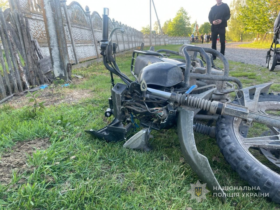 На Волині п’яний мотоцикліст влетів в електроопору
