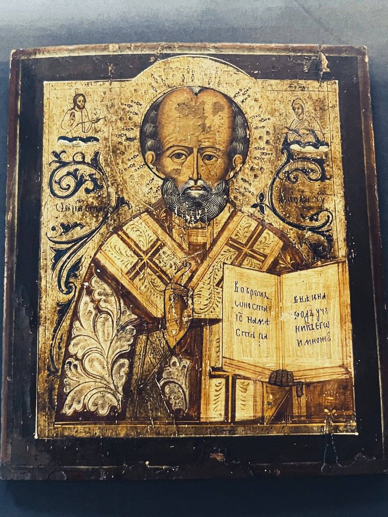 Волинський боєць врятував ікону з окупованого міста Селидове