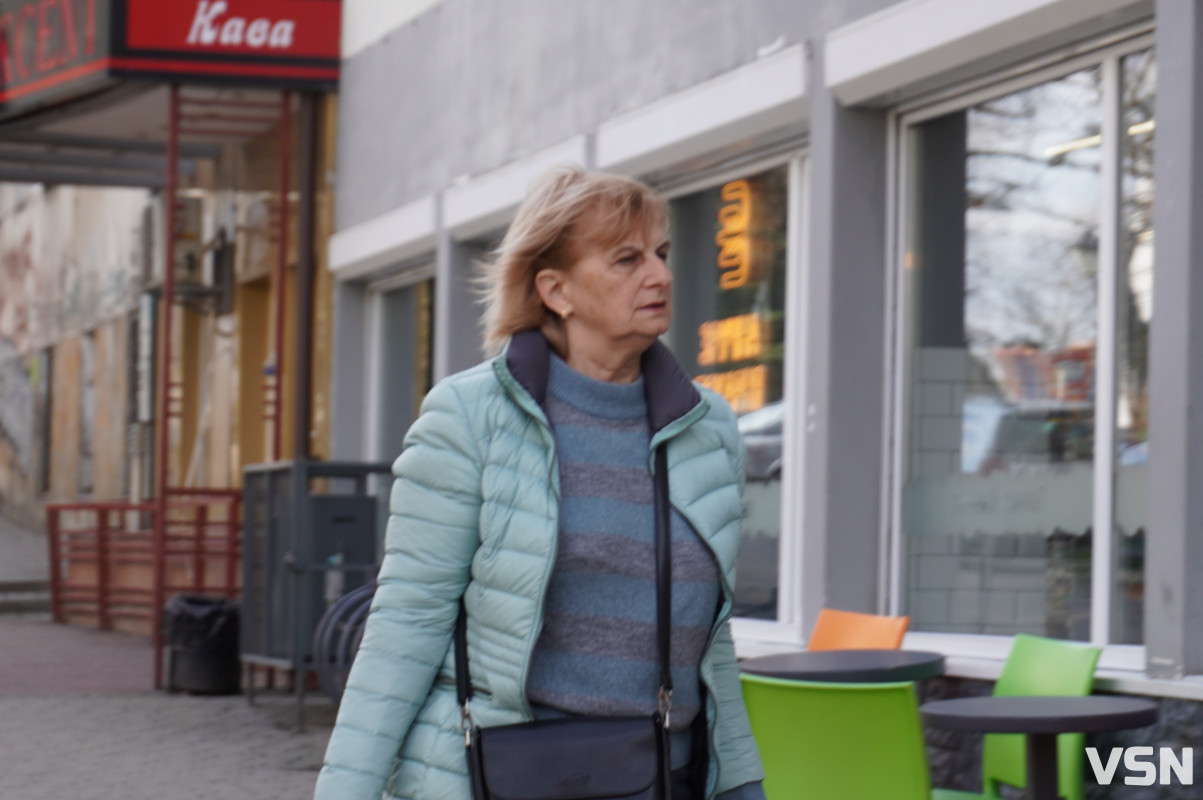 Через атаку дронів у Луцьку значно пошкоджено склади «Сімі» та «Сім23»: волинян просять підтримати мережу