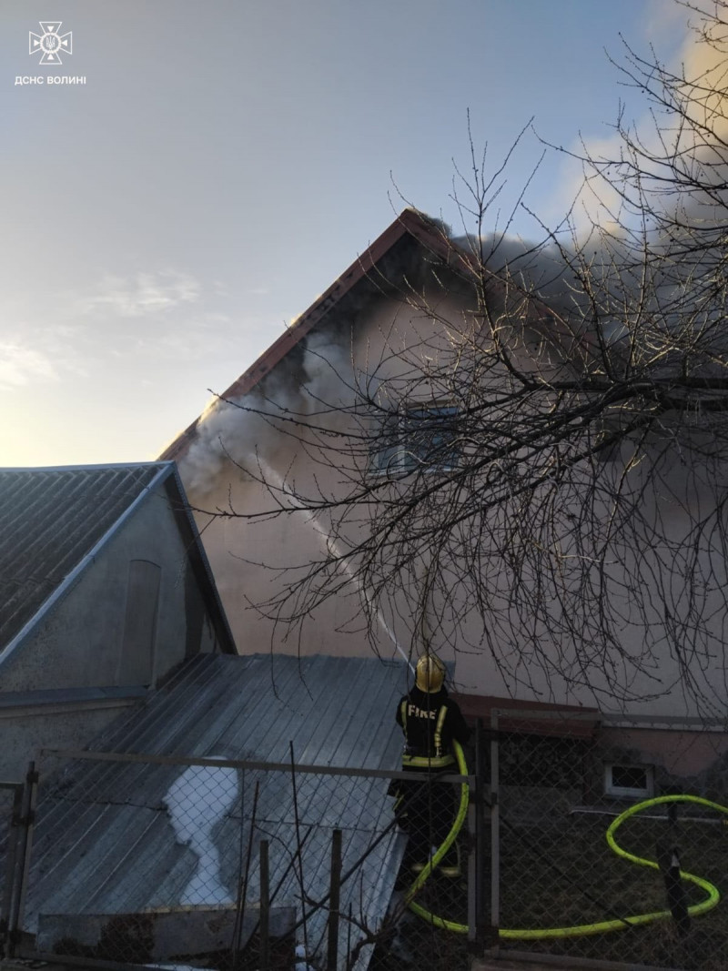 У Луцькому районі горів житловий будинок