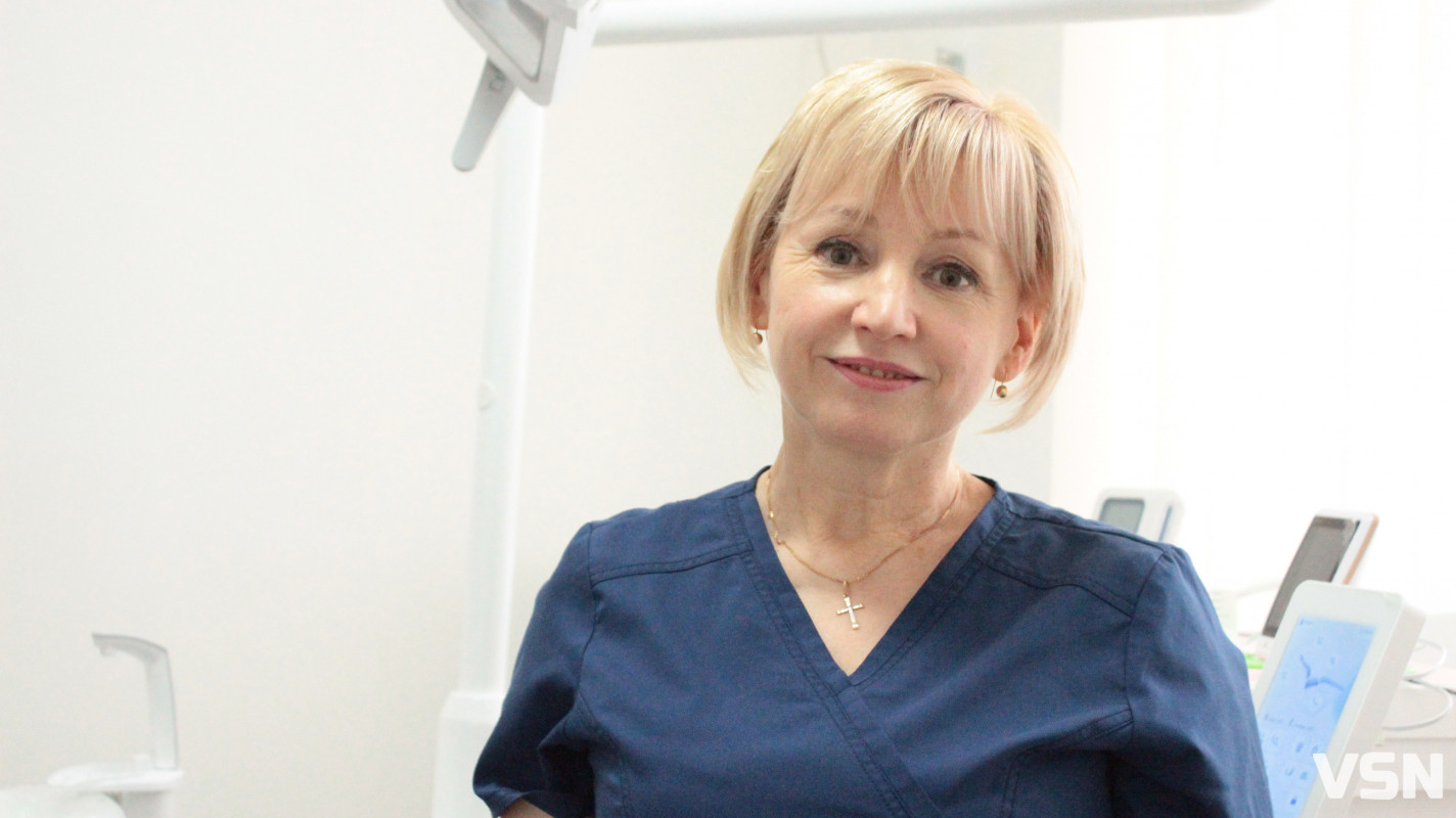Від «чаклунства на скельці» до 3D-навігації: як у Луцьку лікують усмішки дві епохи стоматології