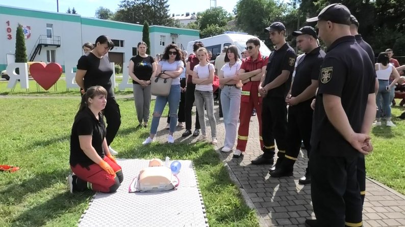 У Луцьку відбулися спільні навчання рятувальників і медиків