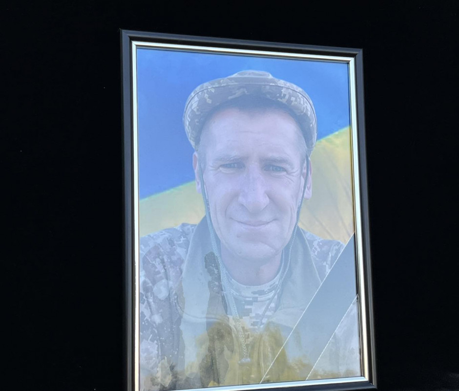 «На власні очі бачив усе пекло війни»: на Волині попрощалися з Героєм Петром Бежаном. Фото