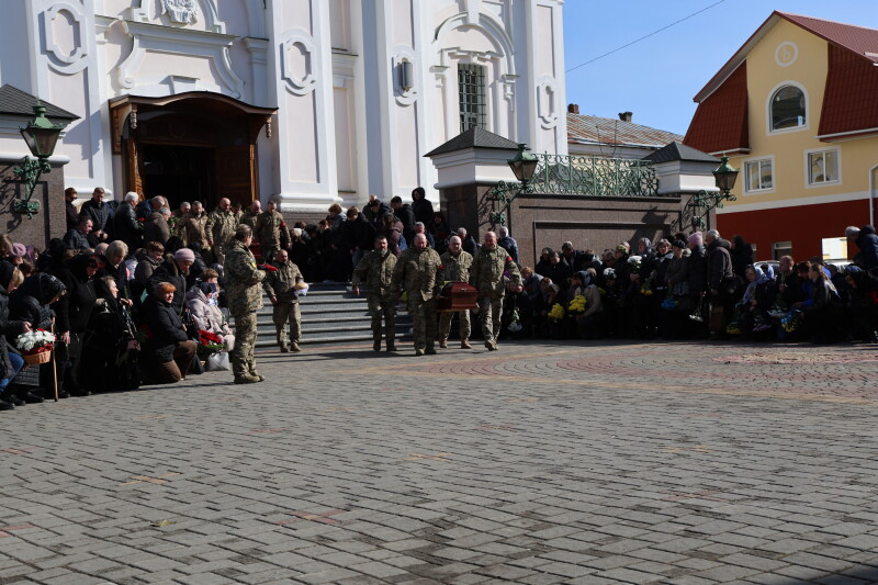 У Луцьку попрощалися з Героями Євгенієм Філясом та Тарасом Медведчуком