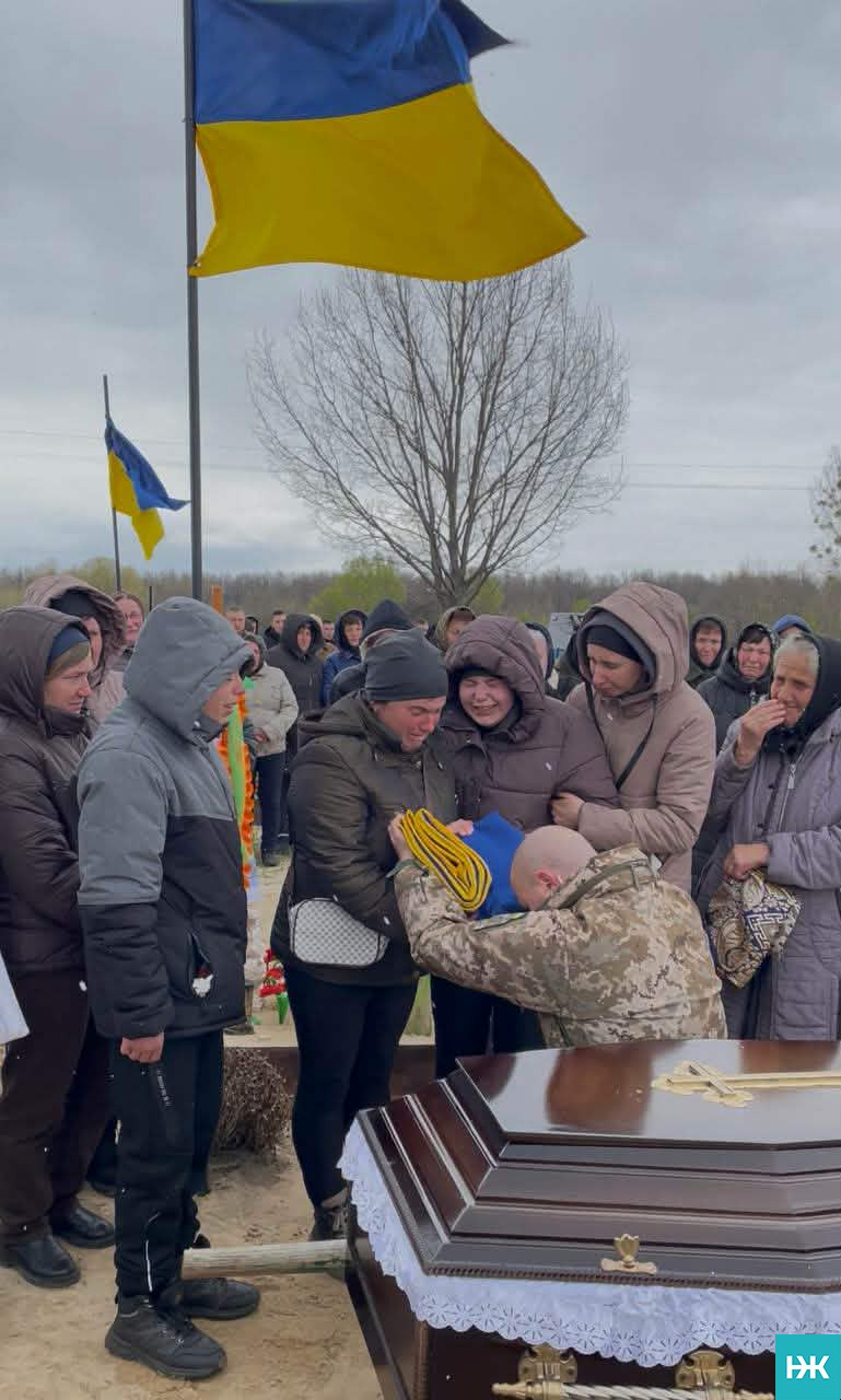 Не витримало серце: на Волині в останню дорогу провели захисника-прикордонника Руслана Пасика
