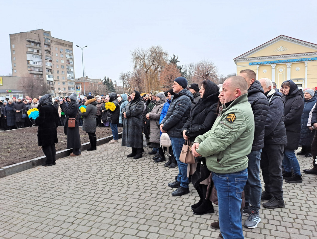 Дві втрати в одні громаді: на Волині попрощалися з Героями Артемом Абрамчуком та Юрієм Гусаром