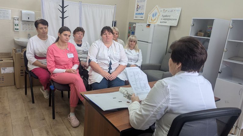 75-річна медсестра з Луцька понад півстоліття допомагає людям