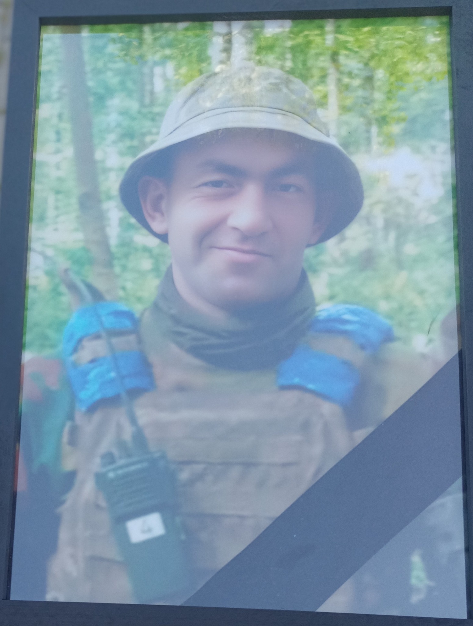 Три доньки втратили батька: на Волині попрощалися з Героєм Сергієм Петровим