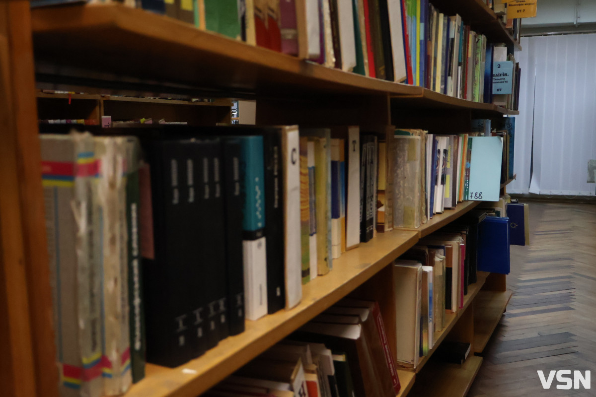 Бібліотекар — це такий собі маленький «Google»: Оксана Ковальчук з Луцька про свою роботу