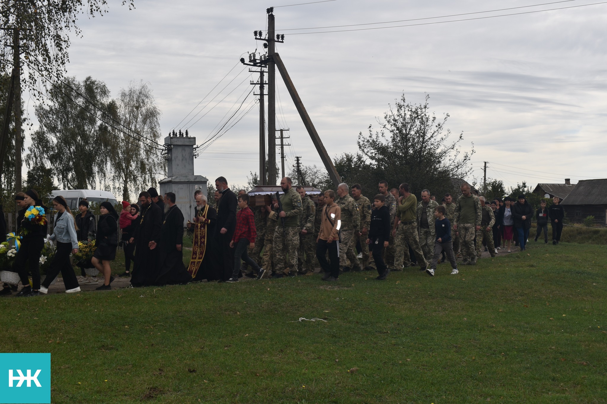 Маленька донечка втратила батька: на Волині провели в останню путь Героя Володимира Дарчича