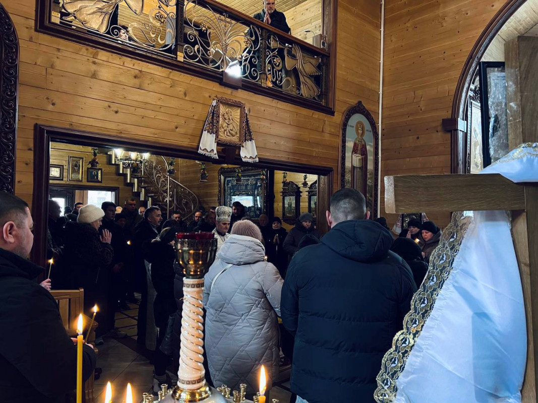 Віддав життя за Україну: волиняни провели в останню путь Героя Василя Солодуху