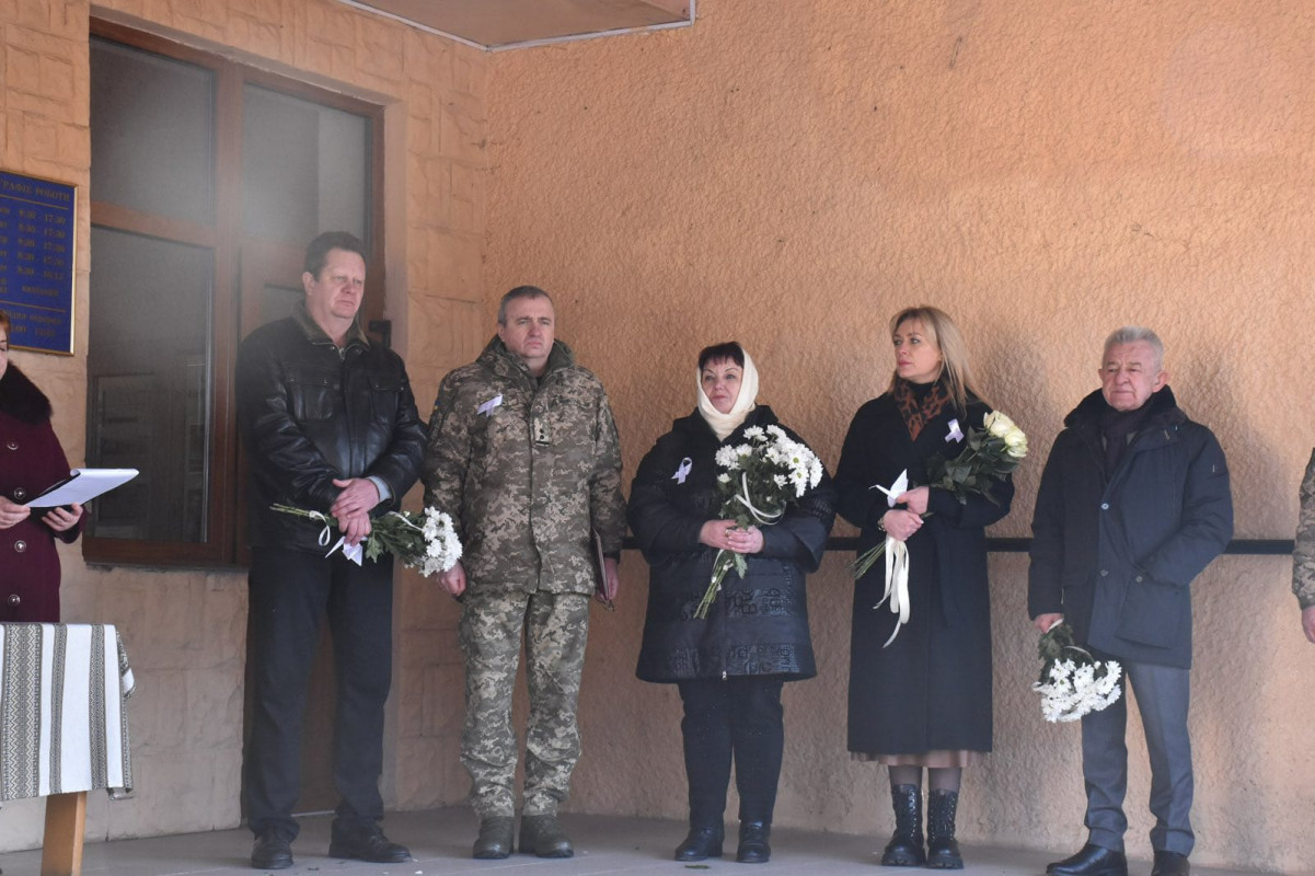 У громаді на Волині відкрили Стенд пам’яті зниклим безвісти захисникам