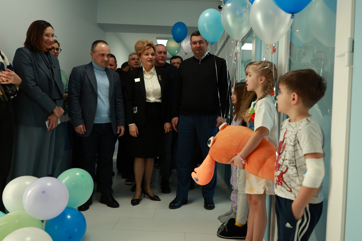 У Луцьку урочисто відкрили оновлене хірургічне відділення обласної дитячої лікарні. Фото