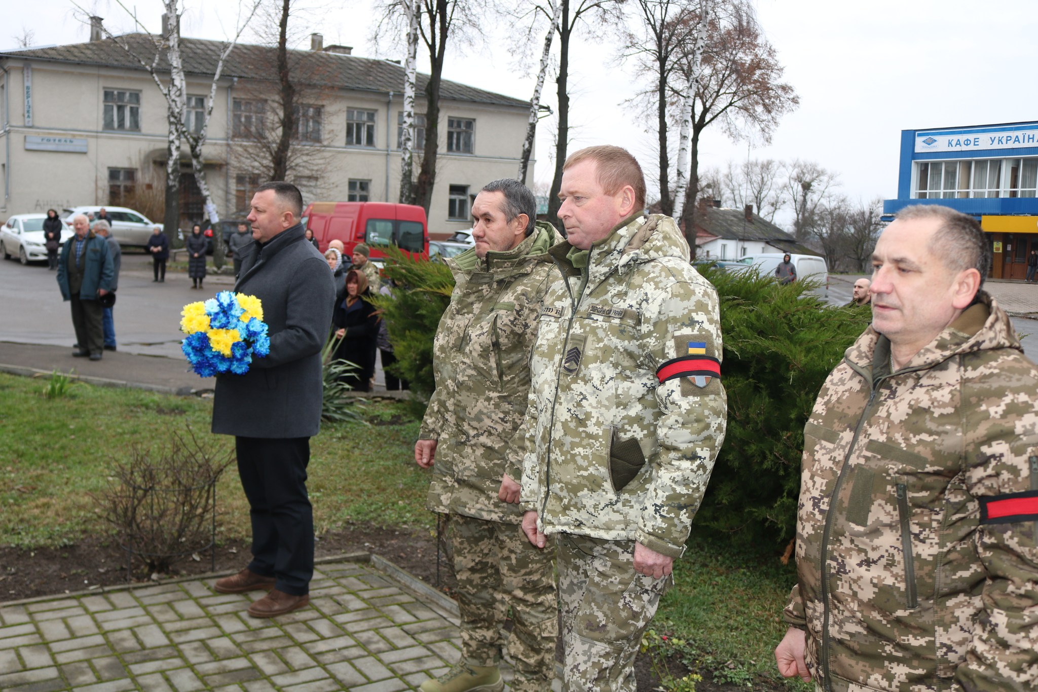 Ворожий дрон обірвав життя: на Волині попрощалися з Героєм Олександром Вихневичем