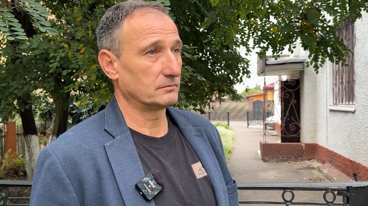 Збирають лише вручну: як на Волині вирощують найдорожчу спецію у світі