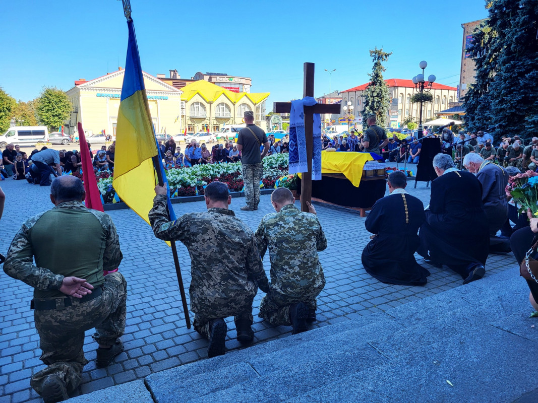 Не мав шансів вижити: волиняни попрощались із Героєм Сергієм Салінським