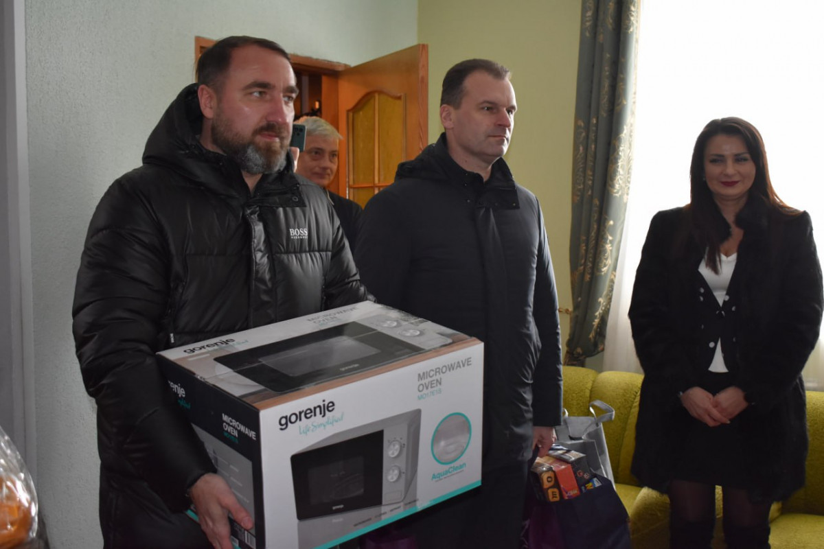 Найменшому - 6 років, старшим - по 15: на Волинь евакуювалися родина, яка виховує дев’ятьох прийомних дітей