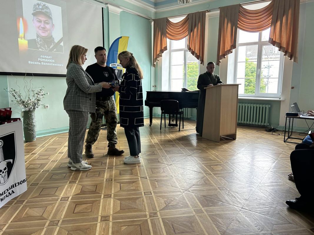 У Луцьку вручили «Хрест Героя» родинам загиблих воїнів 33-ї ОМБр