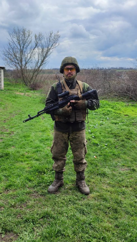 Рятуючи побратима, підірвався на розтяжці: історія ветерана з Волині, нагородженого «Золотим хрестом»