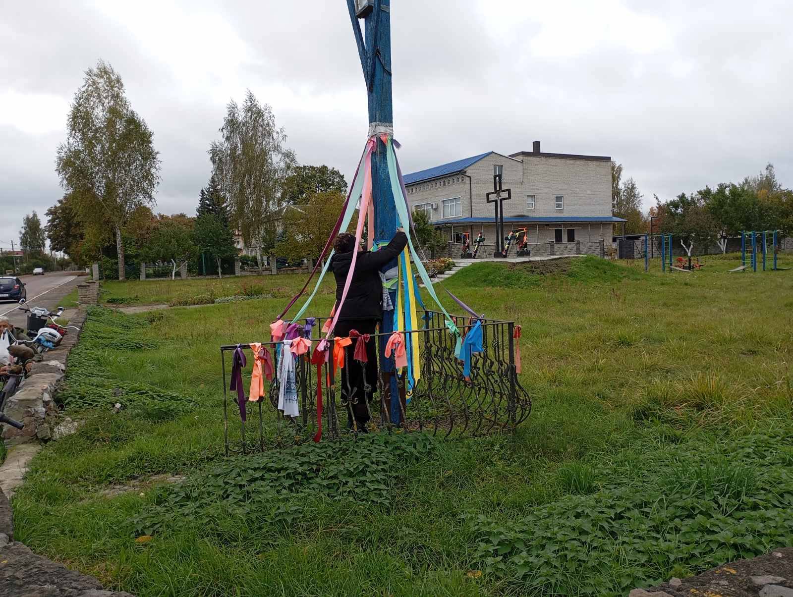 Загинув унаслідок ворожого обстрілу: на Волині попрощались з Героєм Іваном Горбачем