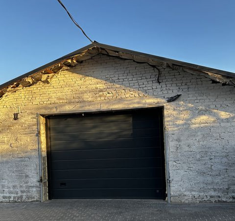 Під Луцьком продається меблеве виробництво, що працює на сонячних панелях