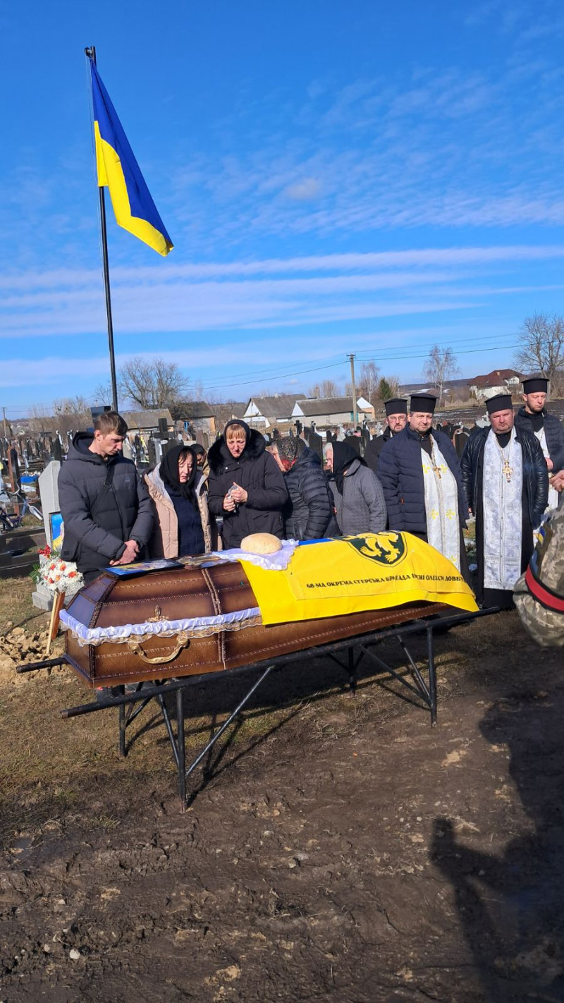 Життя обірвалося наприкінці травня 2024 року: на Волині попрощалися з Героєм Віктором Ващуком