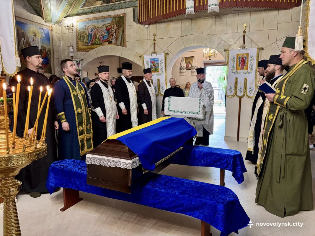 У громаді на Волині провели в останню дорогу Героя Сергія Запорожця