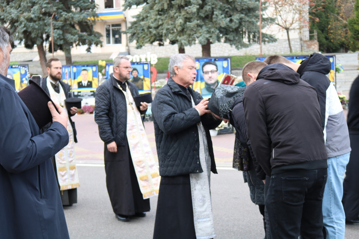 Більше двох років вважався зниклим безвісти: на Волині попрощались з Героєм Сергієм Матвіюком