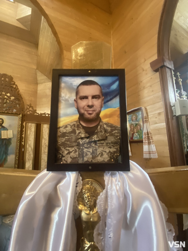 Життя воїна обірвалося на Запорізькому напрямку: на Волині попрощалися з Героєм Анатолієм Крагликом