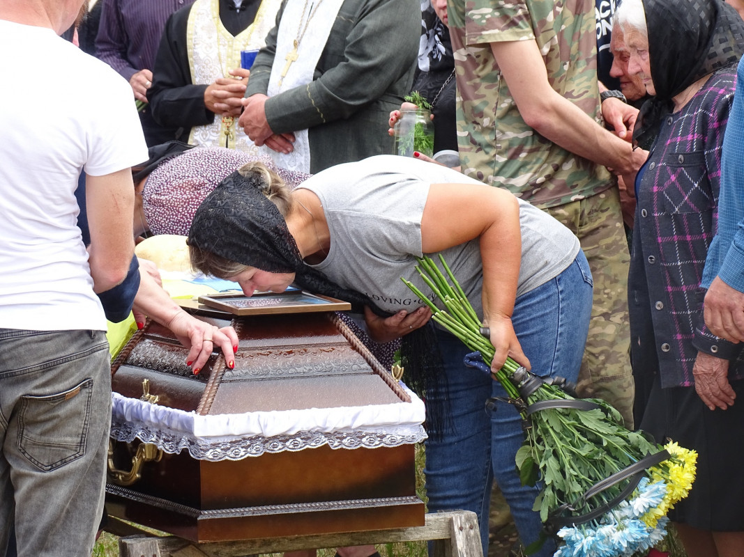 Не дожив декілька тижнів до дня народження: на Волині попрощалися із полеглим Героєм Сергієм Карпуком