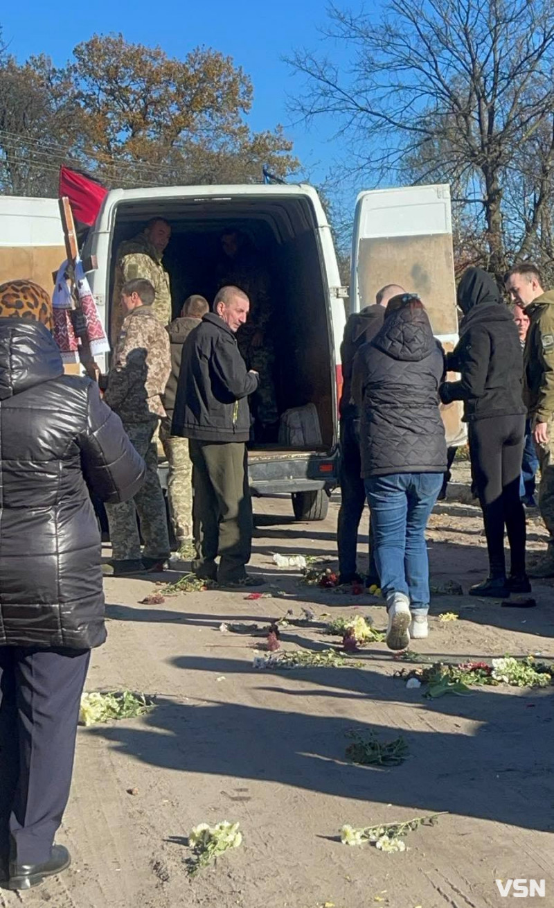 Останній бій прийняв на Курщині: на Волині попрощалися із Героєм Сергієм Згоранцем