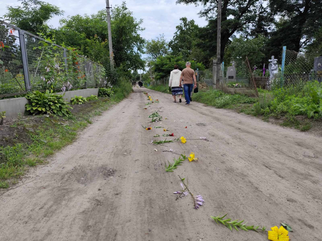 У громаді на Волині в останню путь провели Героя Юрія Шупічука