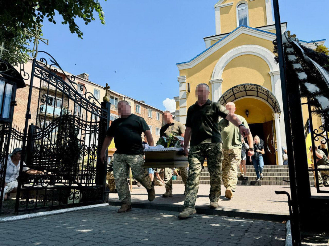 Зупинилося серце: на Волині попрощалися із захисником Михайлом Лисом