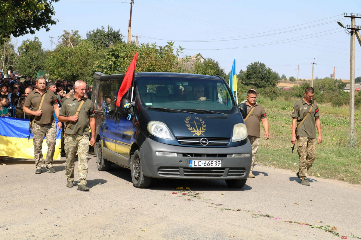 Навіки 25-річний: на Волині попрощались з Героєм Ігорем Зихорю