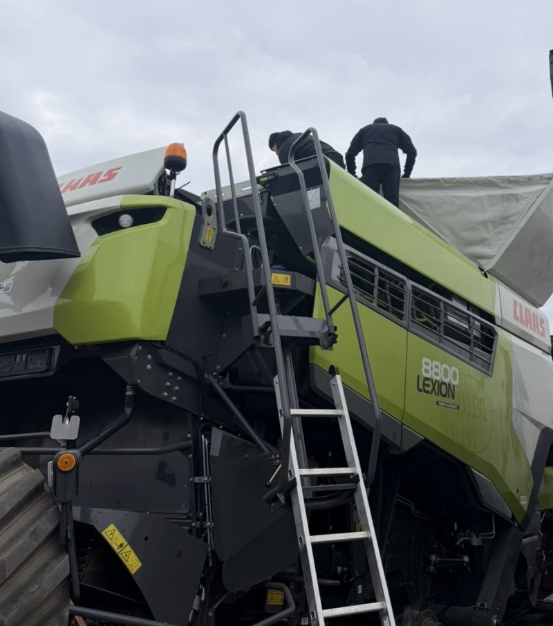 На волинському пункті пропуску «Ягодин» у комбайні знайшли запчастин на пів мільйона гривень