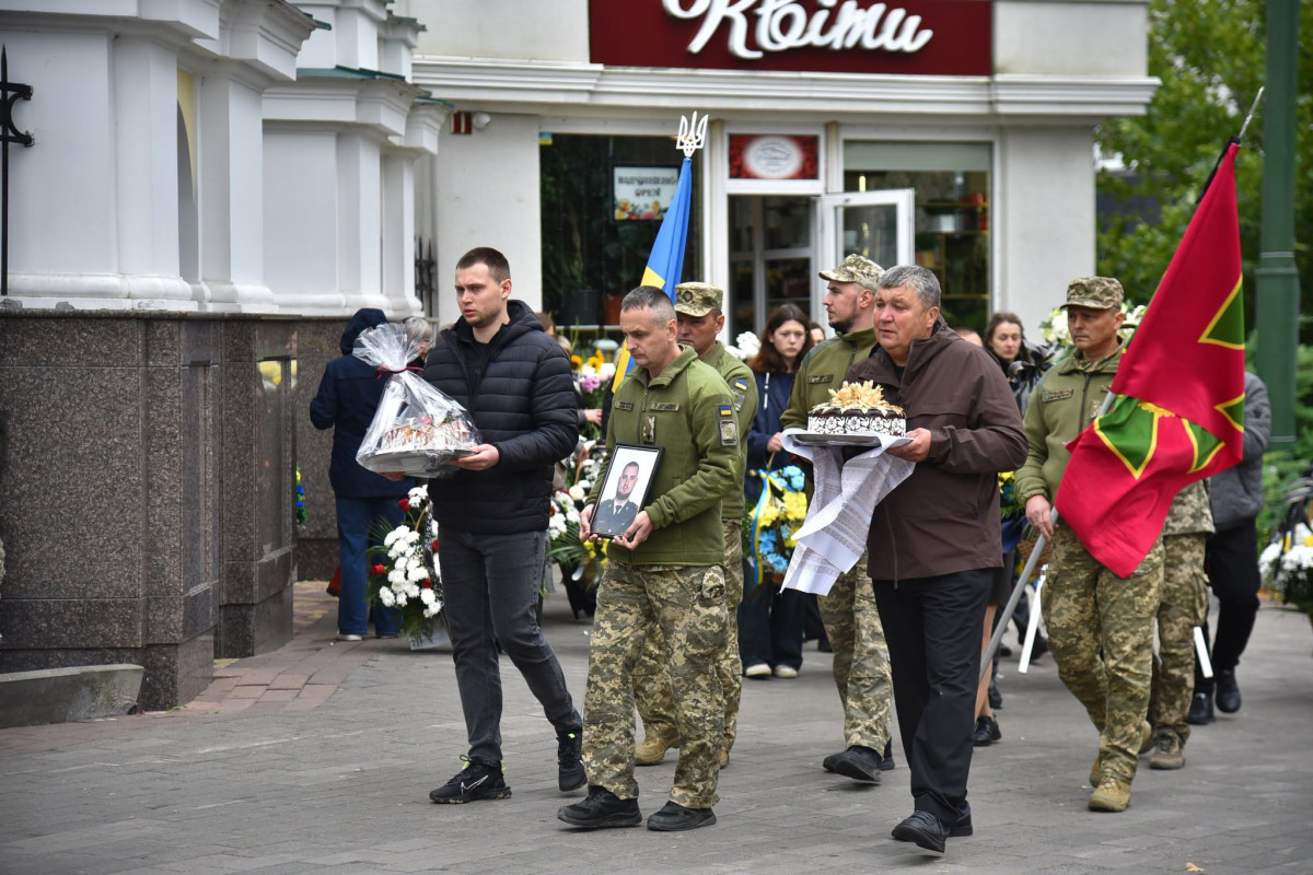 Навіки 26: у Луцьку попрощалися з прикордонником Денисом Жуком