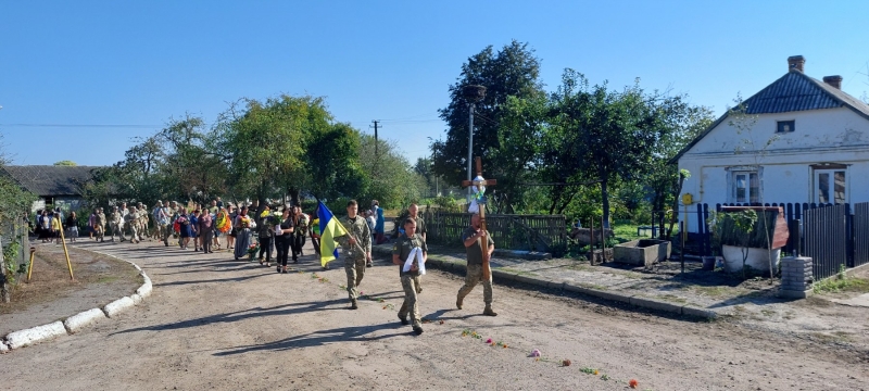 Отримав смертельне поранення: на Волині все село прийшло на прощання з молодим бойовим медиком Георгієм Семенюком