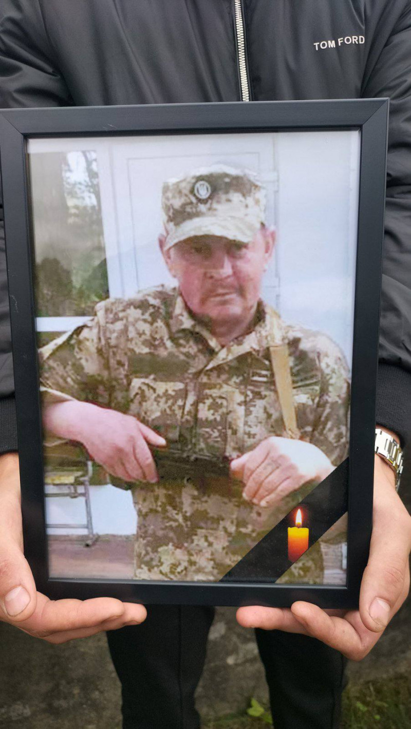Назавжди 49: на Волині попрощалися з Героєм В'ячеславом Лошаком