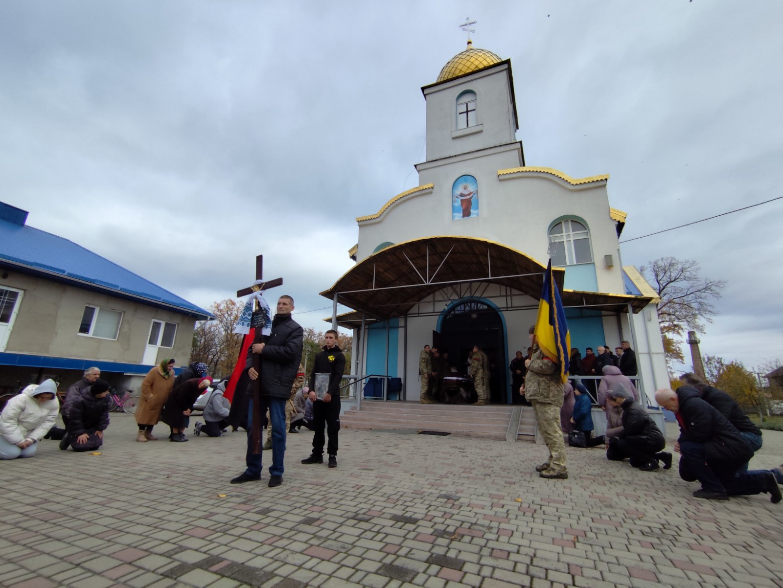 Син втратив батька: на Волині попрощалися з Героєм Петром Масюком