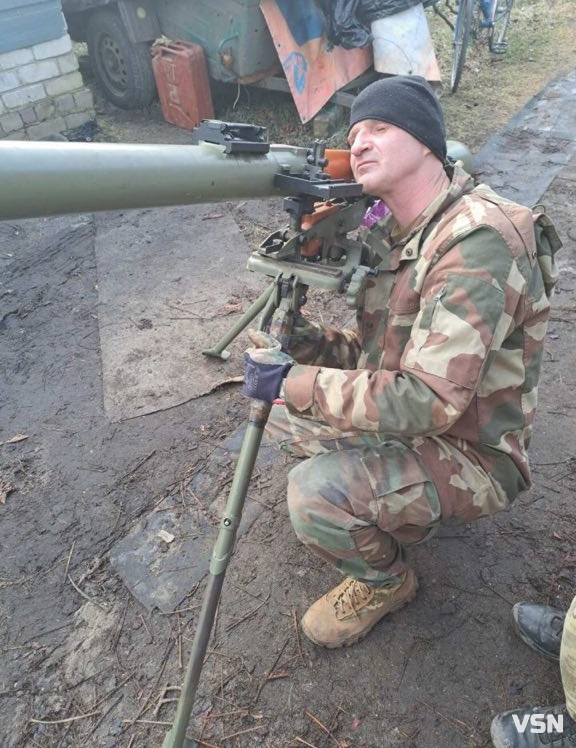«Не хвилюйся, мамо, ми в лісі рибку ловимо», а у слухавці – вибухи: спогади про Героя з Волині Євгена Сороку