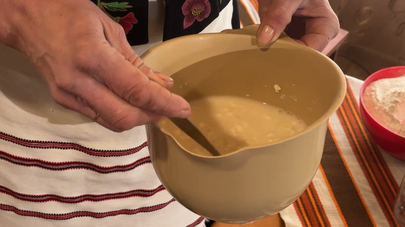 Пироги з цукровими буряками та вишнями: на Волині зберегли унікальний родинний рецепт