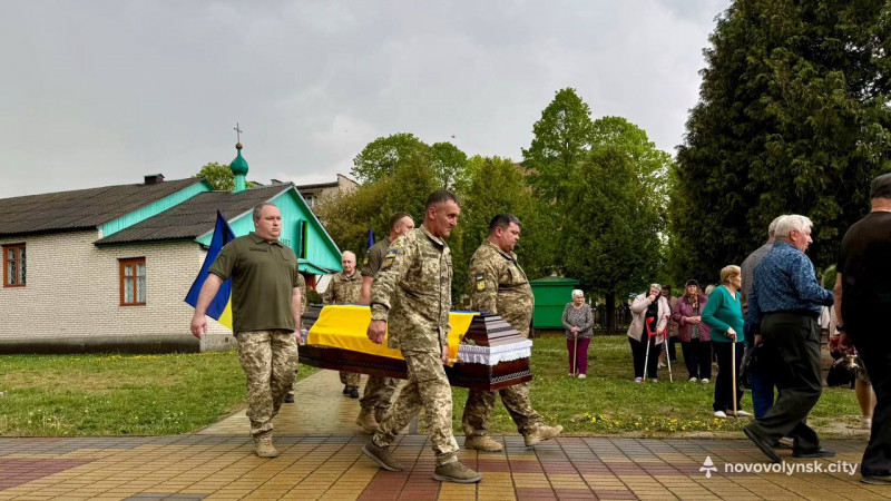 Із листопада 2024 року вважався зниклим безвісти: на Волині в останню дорогу провели Героя Василя Жука