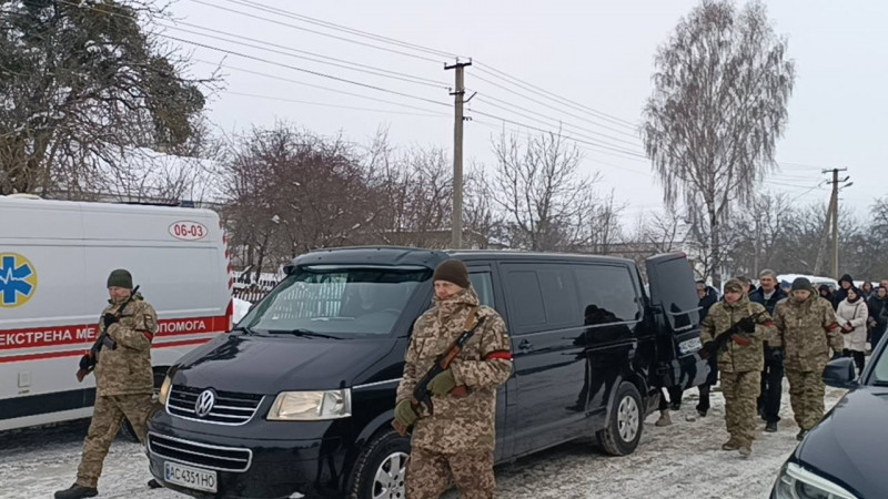 Тривалий час вважався зниклим безвісти: на Волині попрощалися з Героєм Володимиром Вакульчуком